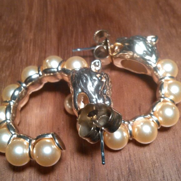 Golden Shell Pearl and Leopard Lock Goldtone Half Hoop Earrings - Picture 14 of 16